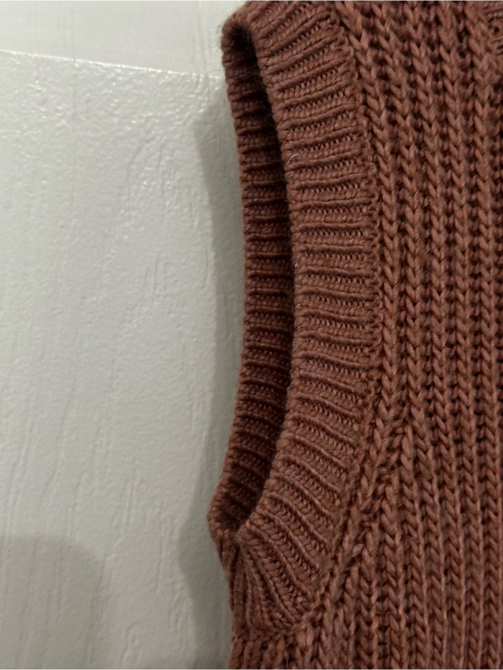 New Carter's toddler girl sweater vest Size  5T mauve ribbed knit Sleeveless Top